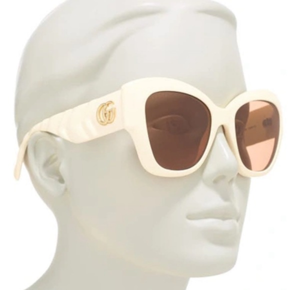 Gucci Over Sized Cat eye Glasses - Picture 2 of 7